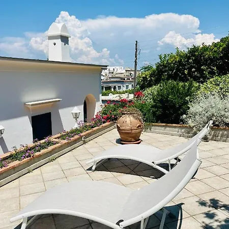 Oda ve Kahvaltı L'agapanto